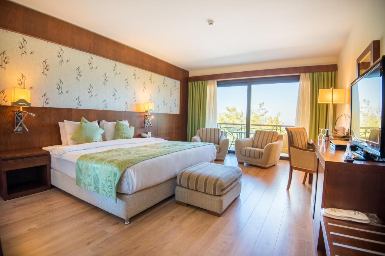 Korineum Golf & Beach Resort Agios Georgios  Eksteriør bilde