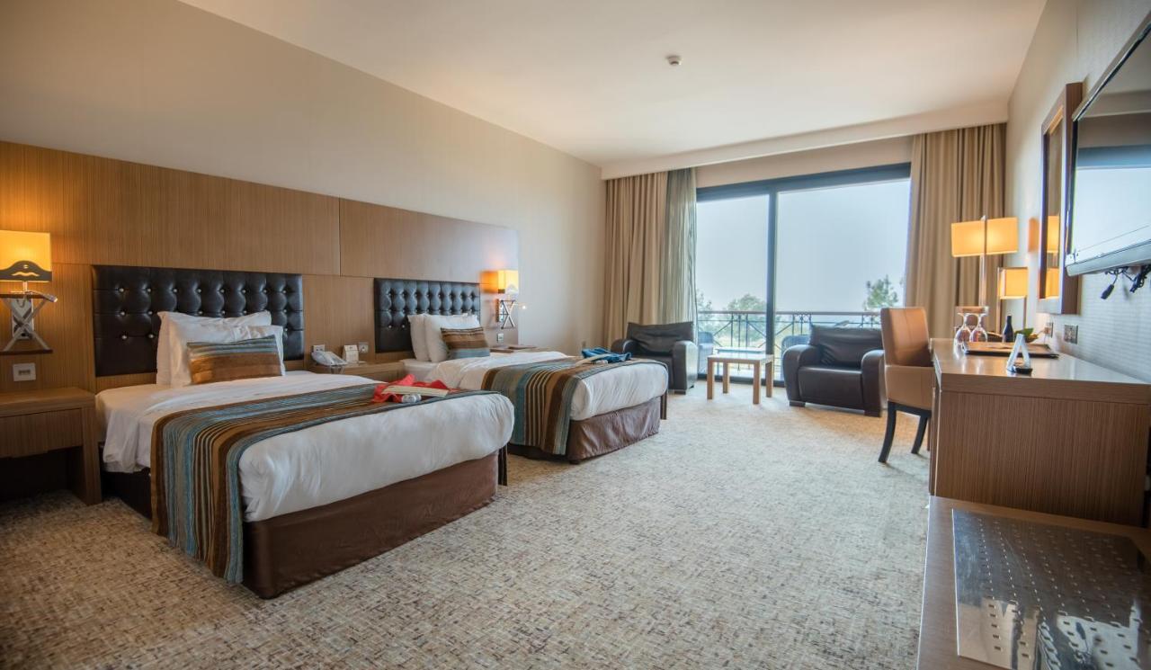 Korineum Golf & Beach Resort Agios Georgios  Eksteriør bilde