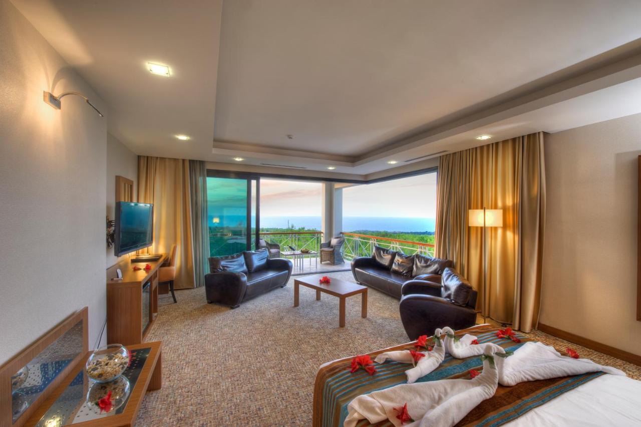 Korineum Golf & Beach Resort Agios Georgios  Eksteriør bilde
