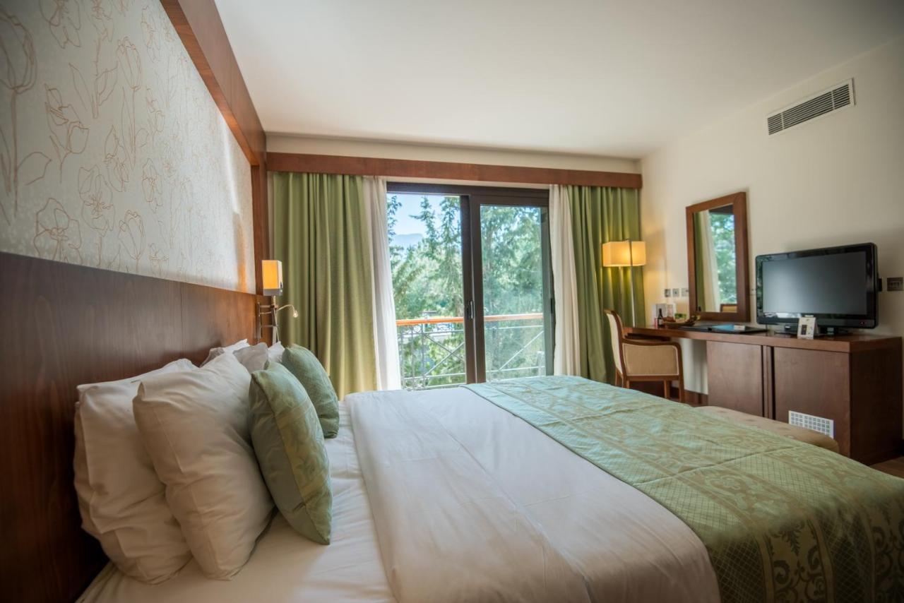 Korineum Golf & Beach Resort Agios Georgios  Eksteriør bilde