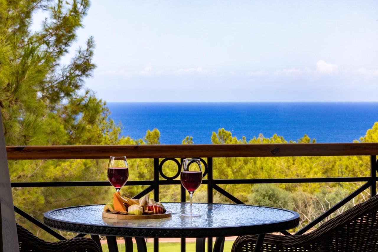 Korineum Golf & Beach Resort Agios Georgios  Eksteriør bilde